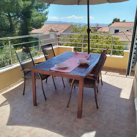 Apartment By The Sea Cove Osibova, Brac - 23774 Milna (Brac)